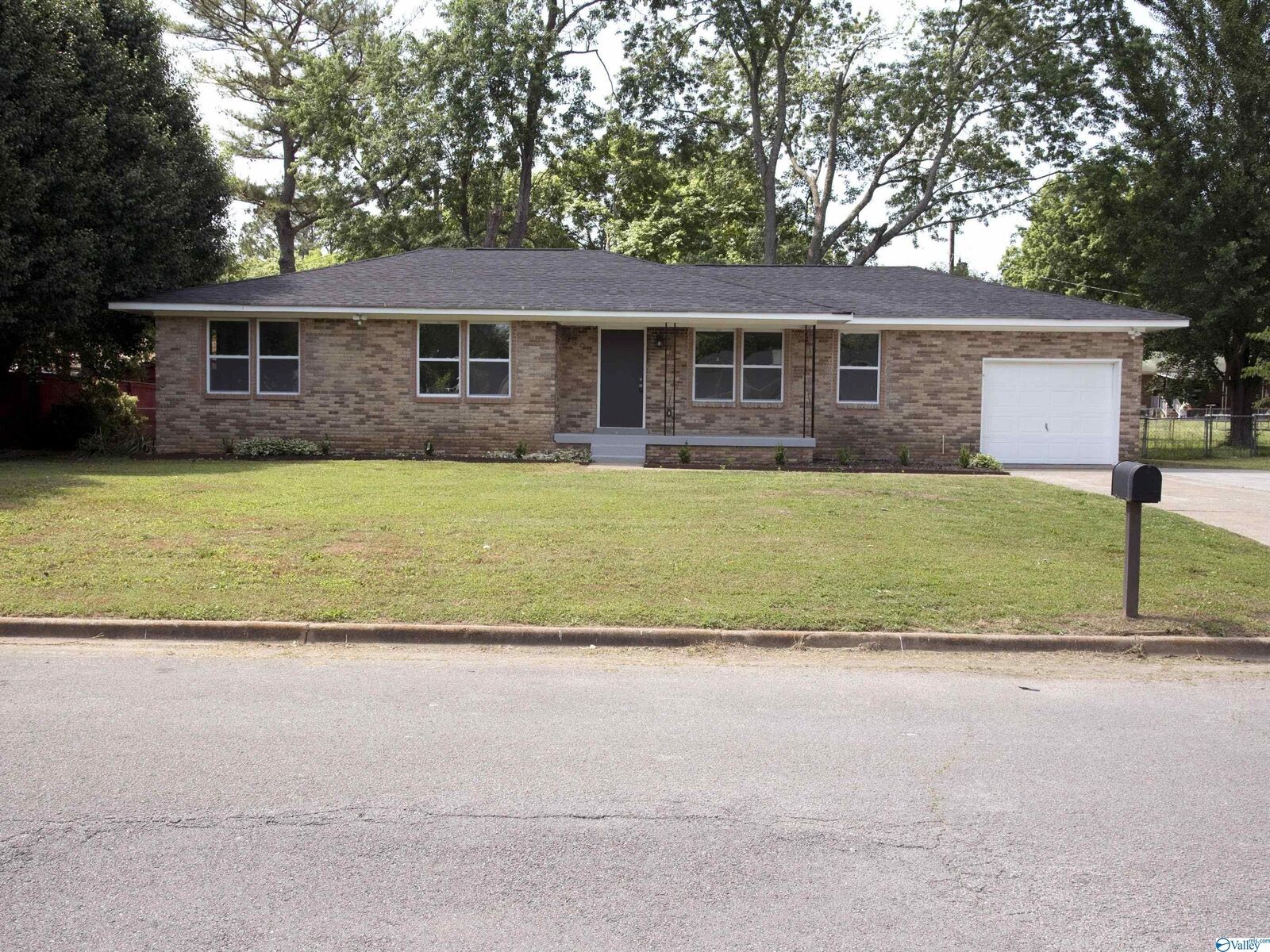 Property Photo: 3903 Broadmor Road AL 35810