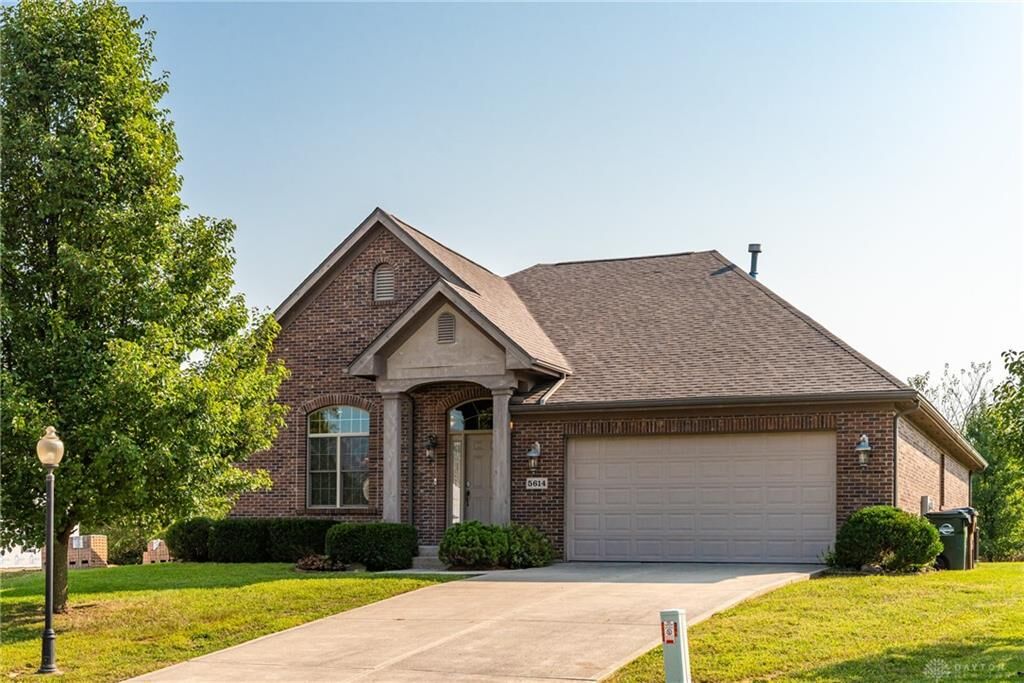 Property Photo:  5614 Moss Creek Boulevard  OH 45315