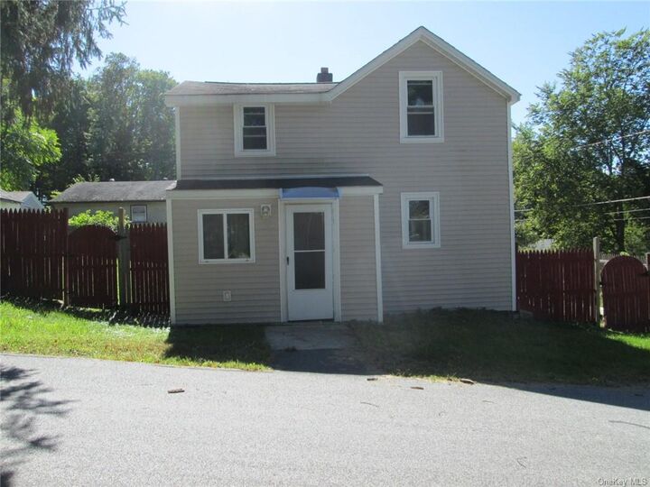 119 Bellevernon Avenue  Middletown NY 10940 photo