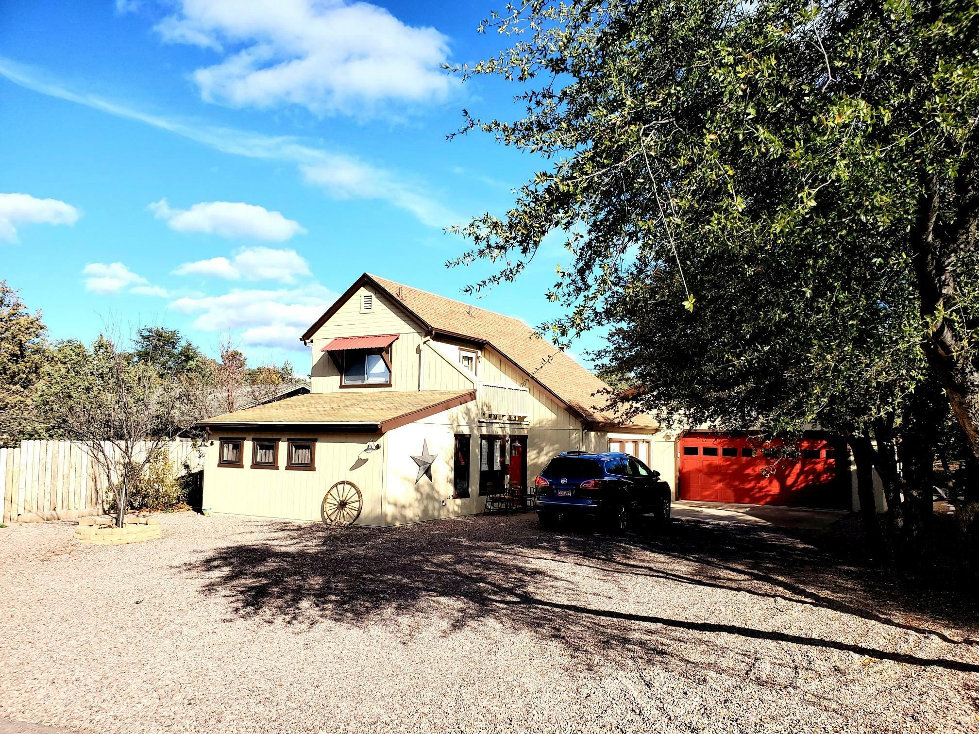 Property Photo:  805 S Pony Circle  AZ 85541 