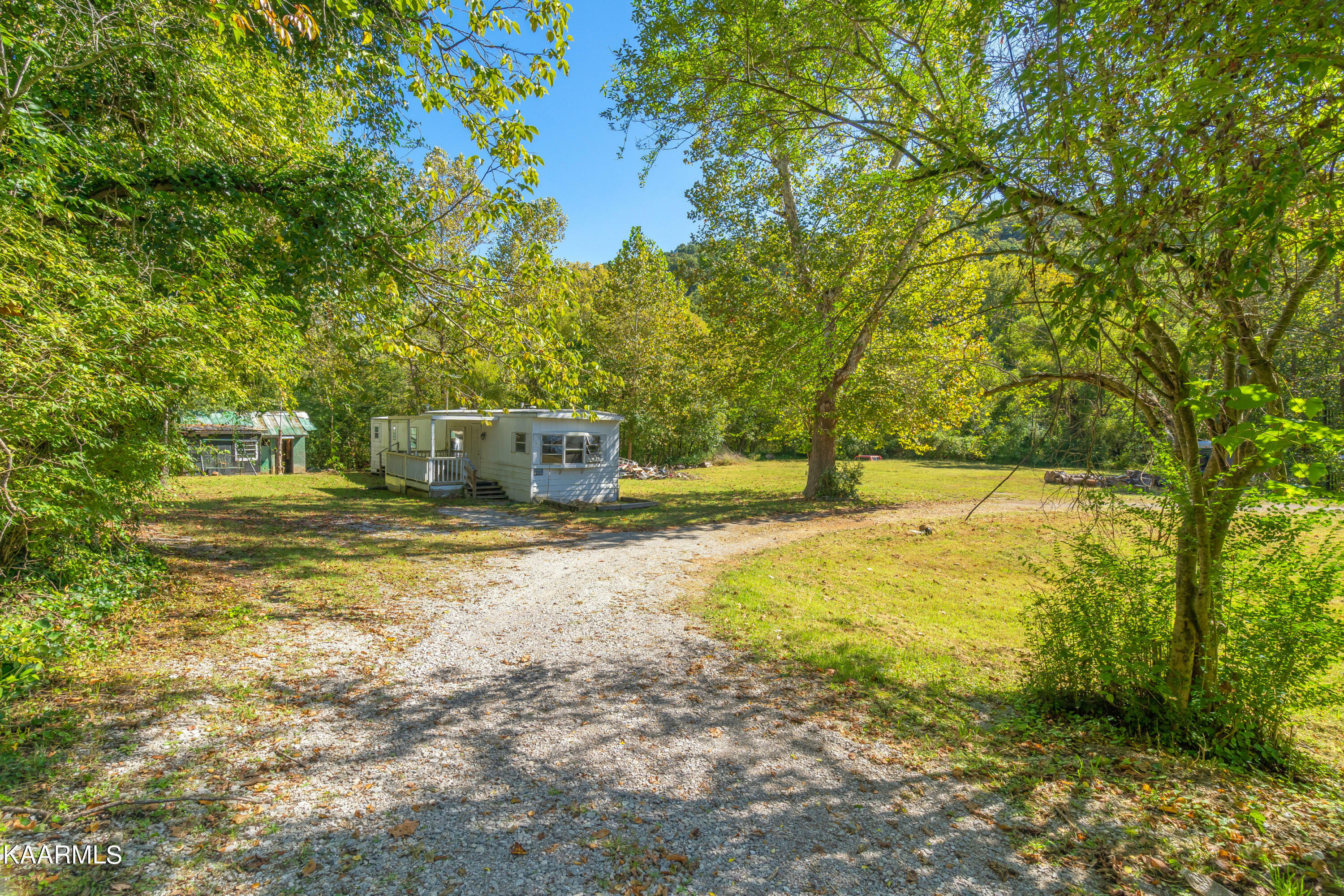 Property Photo: 1994 Lake City Hwy TN 37716