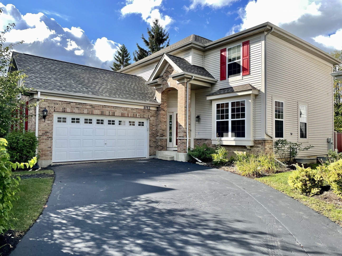 Property Photo: 1012 Dolores Court IL 60061