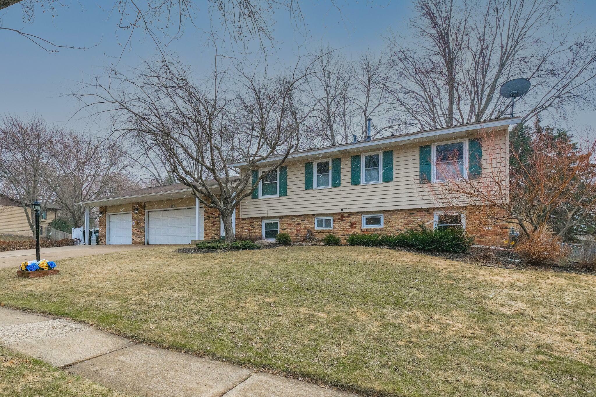 Property Photo: 6826 133rd Street W MN 55124