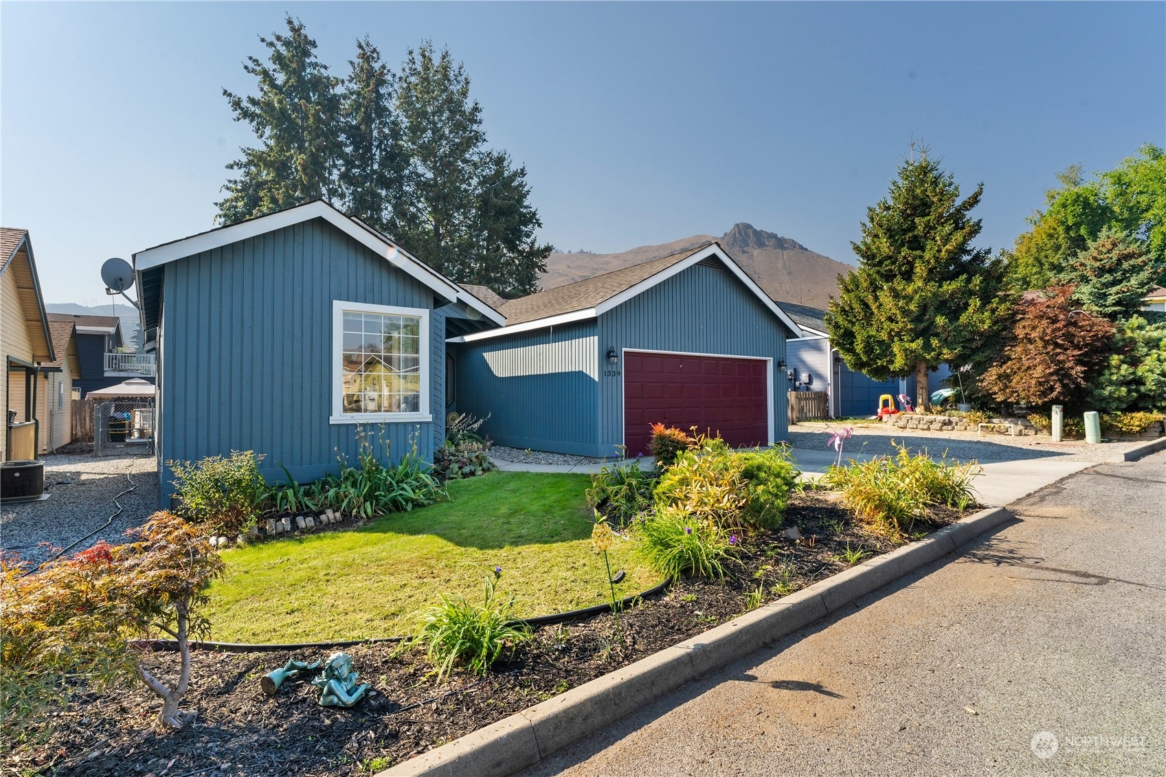 Property Photo:  1339 Johnson Court  WA 98801 