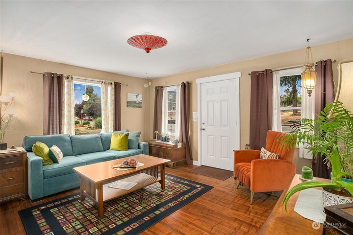 Property Photo: 12250 4th Avenue SW WA 98146