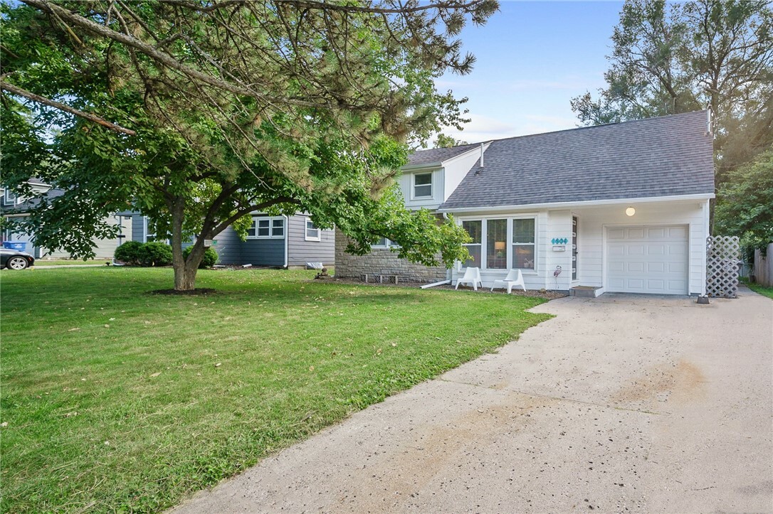 Property Photo:  1504 Linden Lane  IA 50315 