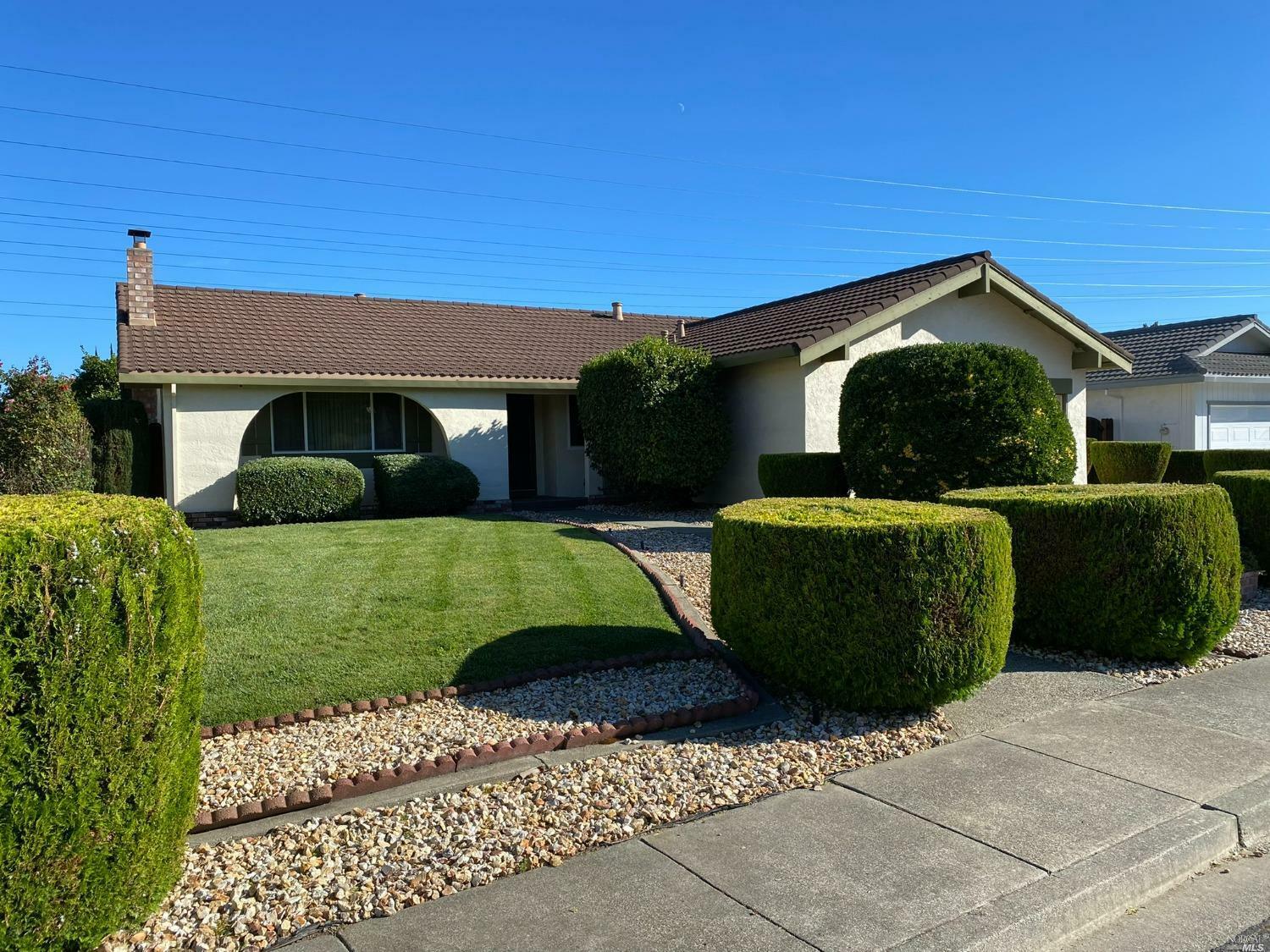 Property Photo:  512 Florence Drive  CA 95688 