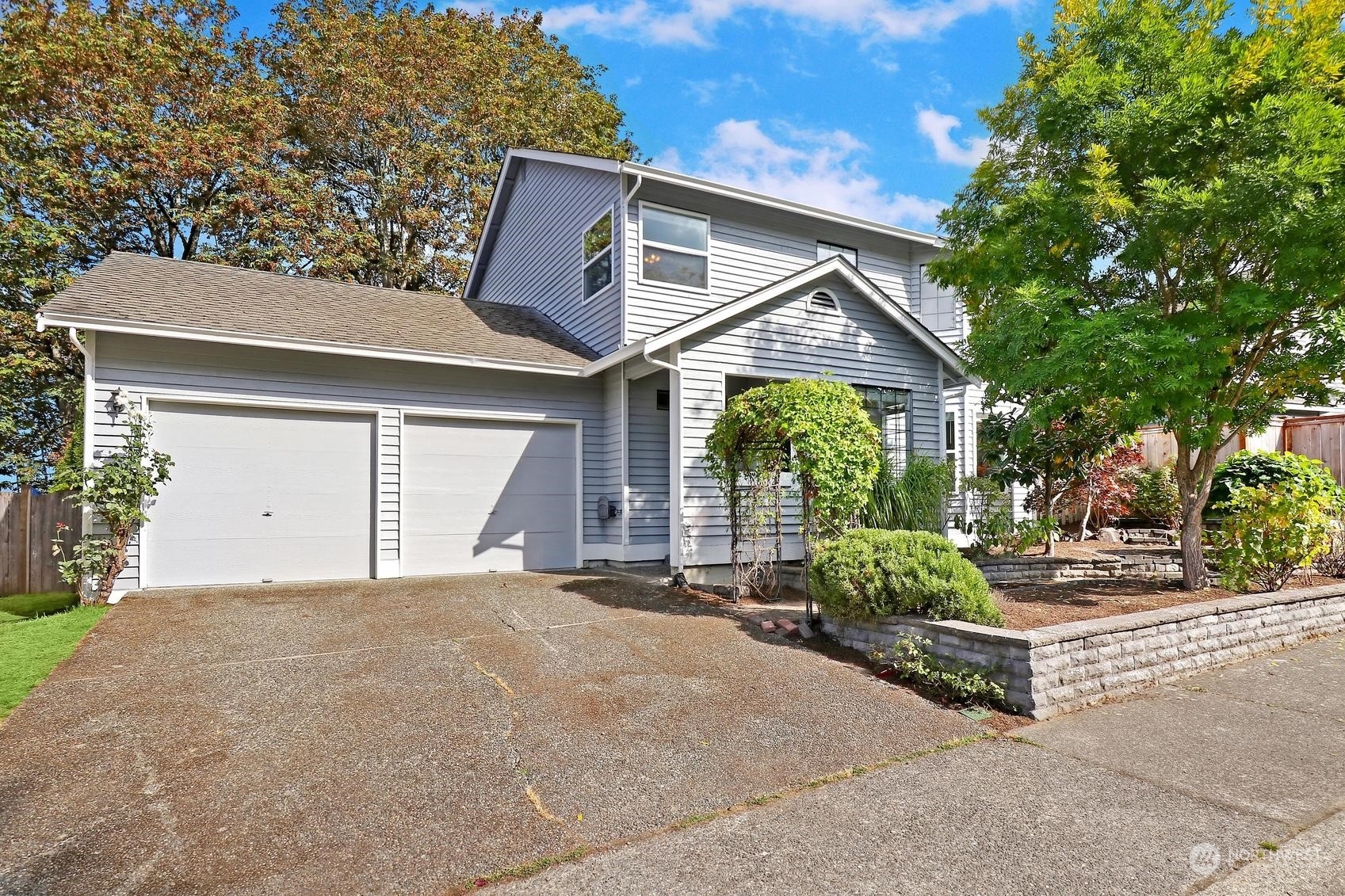 Property Photo: 16632 126th Avenue NE WA 98072