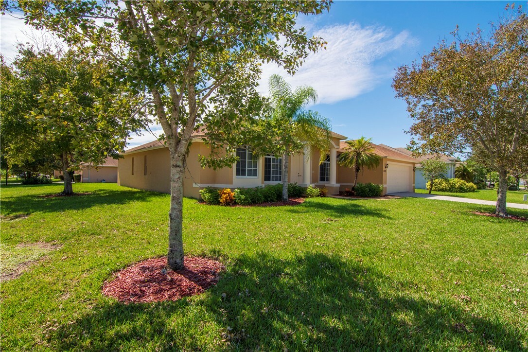 Property Photo:  2185 3rd Lane SW  FL 32962 