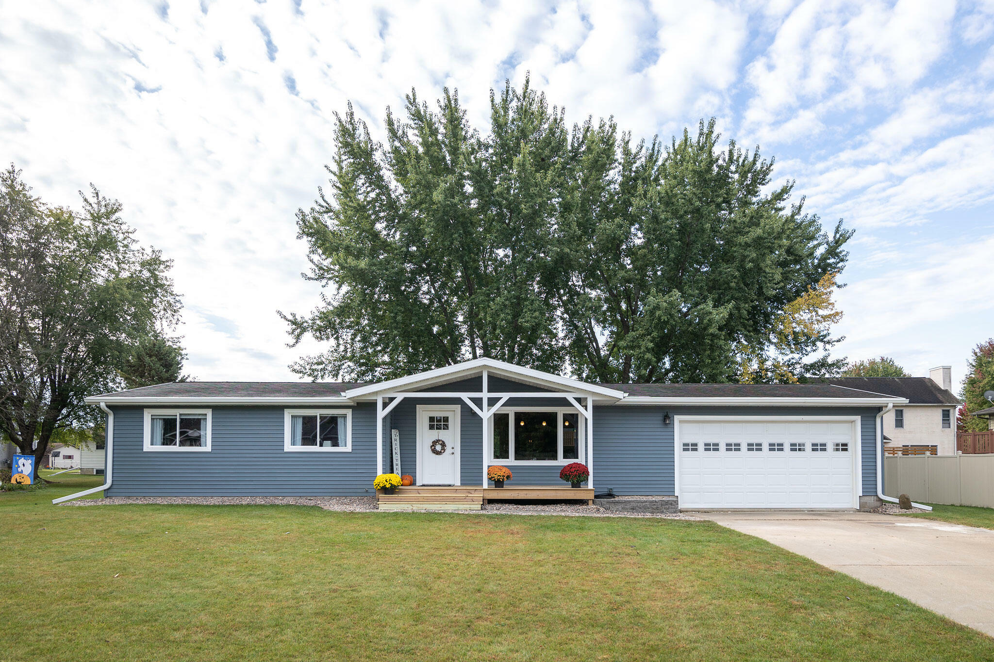 Property Photo:  1907 Nathan Dr  WI 54614 