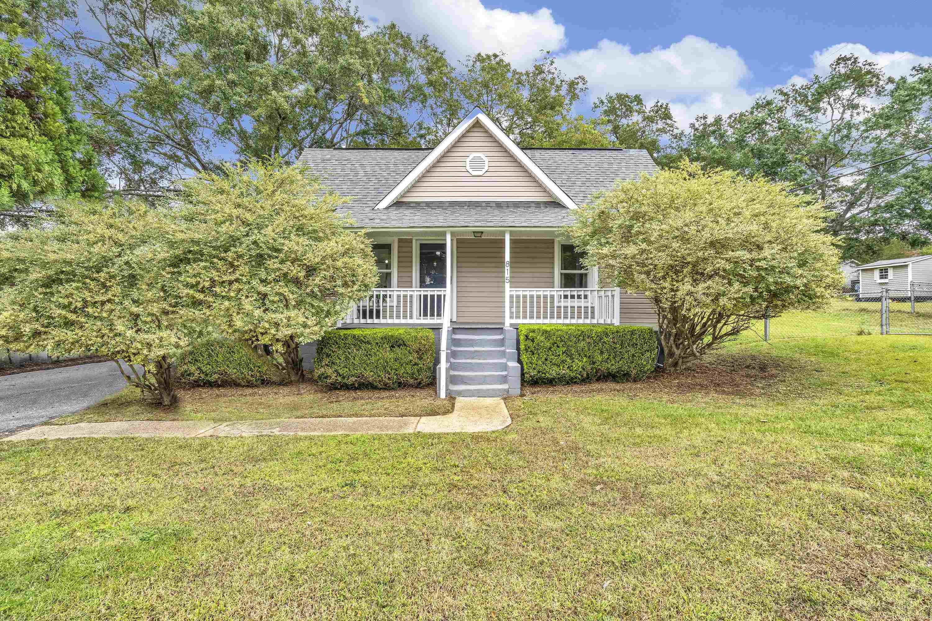 Property Photo:  815 Spring Street  SC 29333 