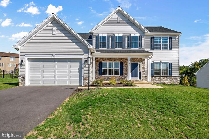 2721 Pin Oak Drive  Harrisburg PA 17112 photo