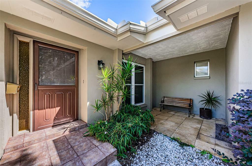 Property Photo: 2016 Lees Court FL 33764