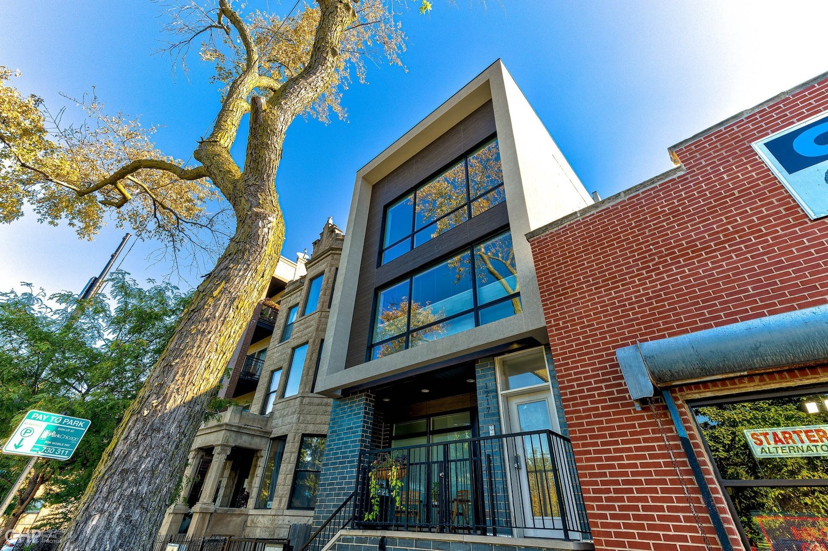 Property Photo: 1217 N California Avenue 3 IL 60622