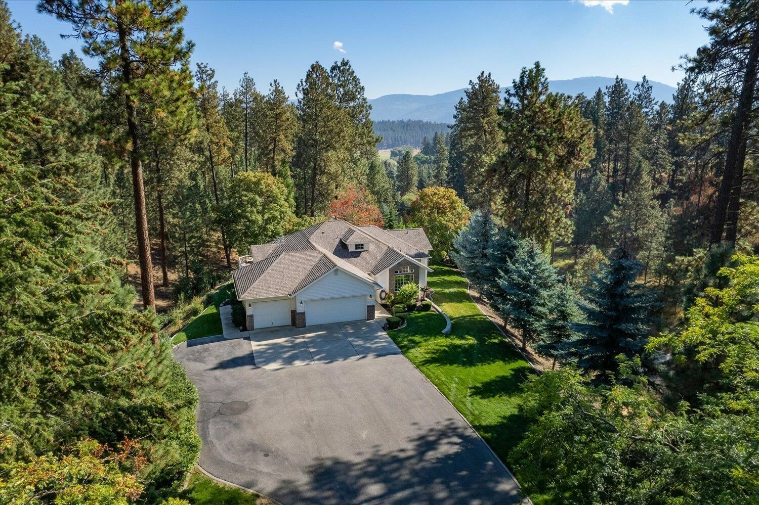 Property Photo: 17510 E 32nd Ave WA 99016