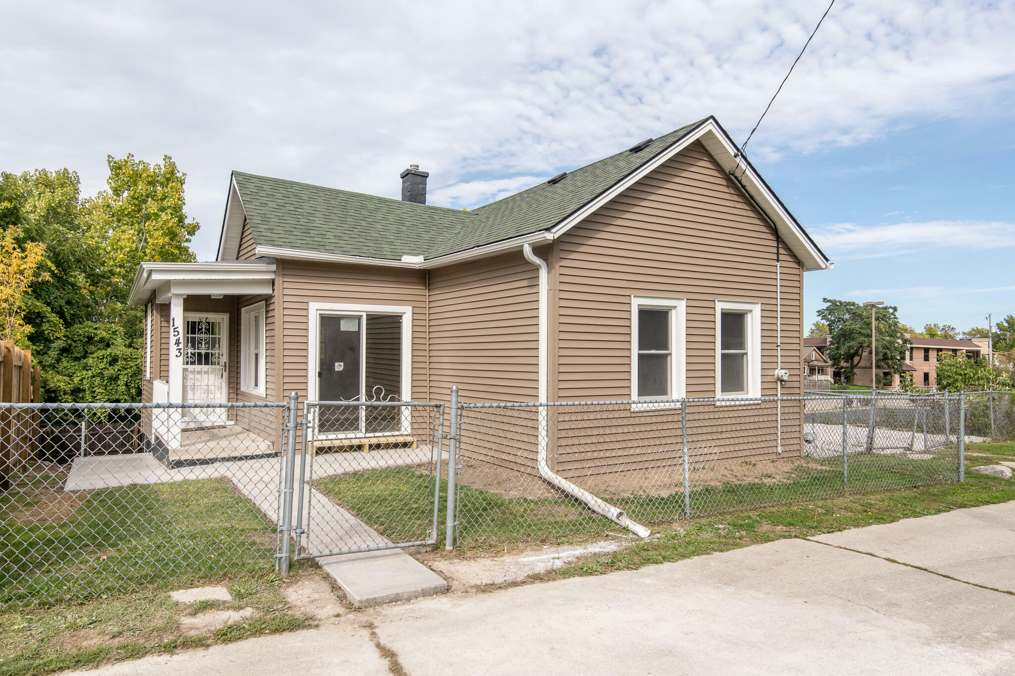 Property Photo: 1543 Oak Ct WI 53404
