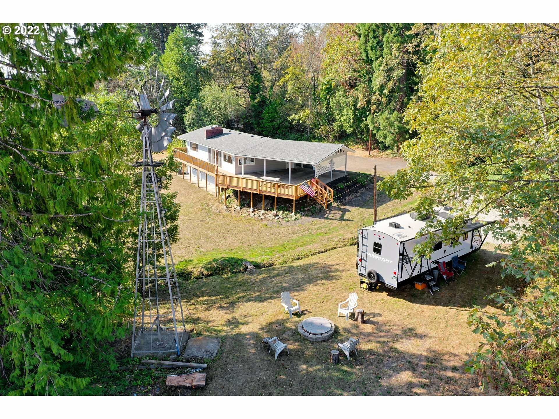 Property Photo:  1820 N Woodburn Rd  WA 98671 