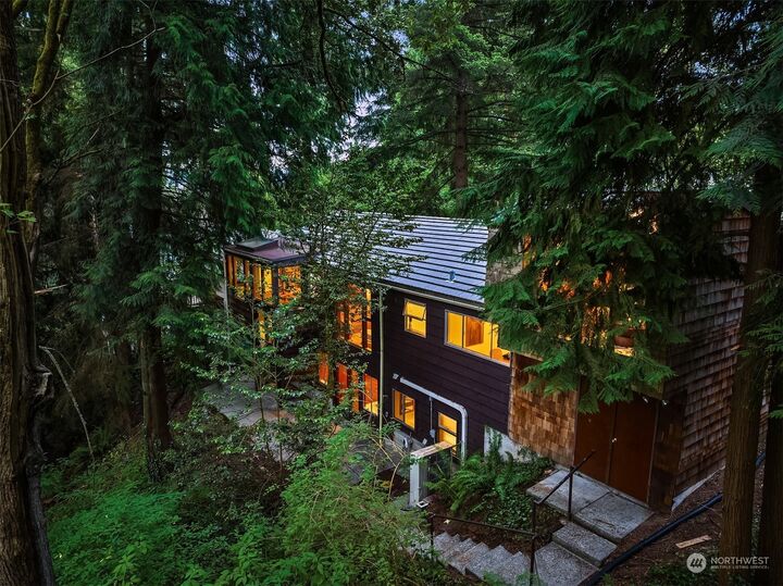 Property Photo: 4234 NE 92nd Street WA 98115