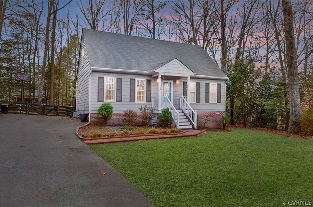 Property Photo:  13419 Whistlers Cove Court  VA 23112 