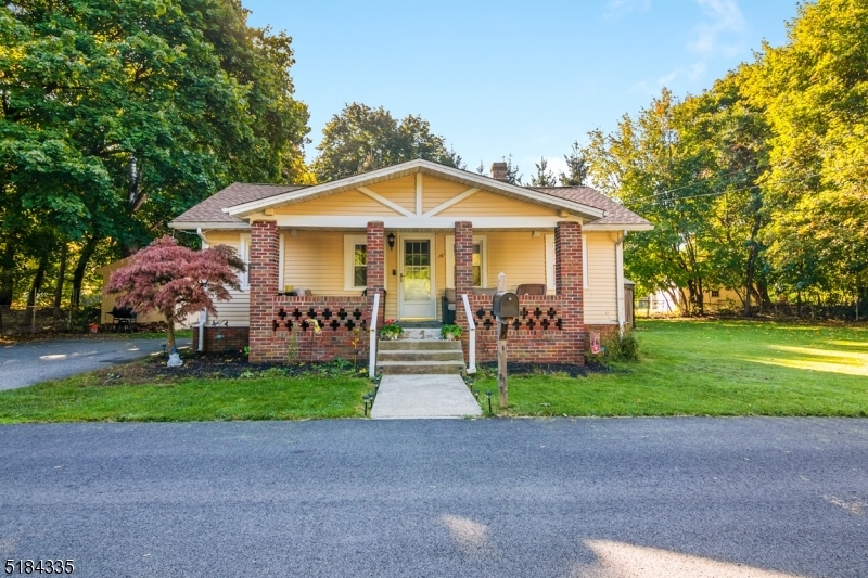 Property Photo: 16 Stonewald Ct NJ 07828