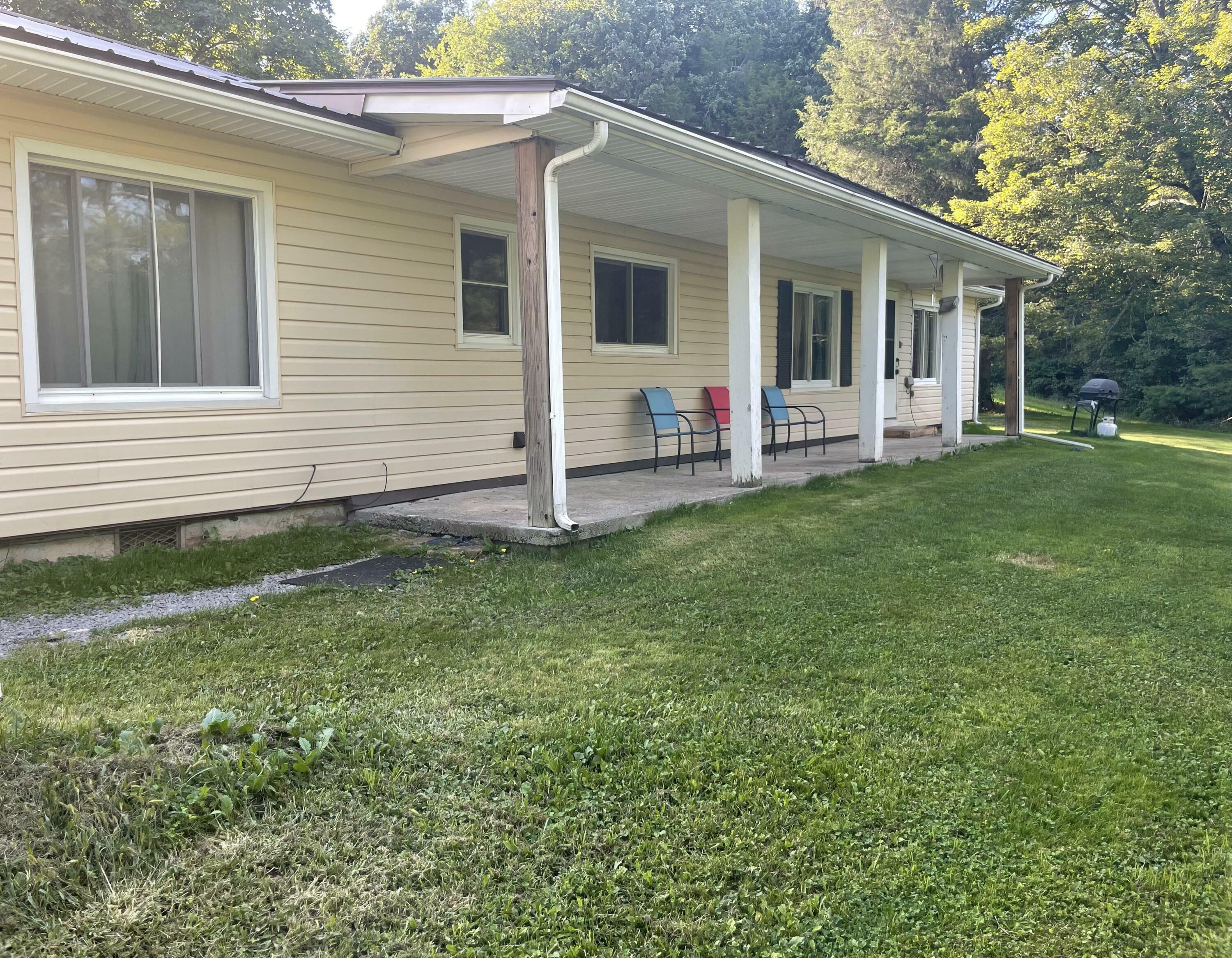 Property Photo:  16702 Midland Trl W  WV 24931 