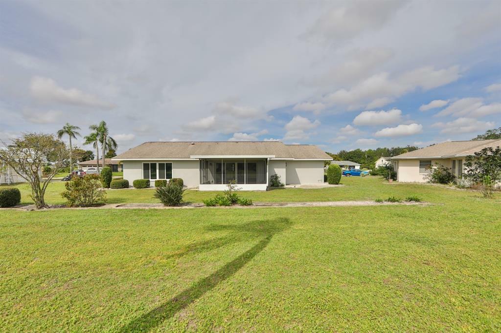 Property Photo:  218 Amesbury Circle  FL 33573 