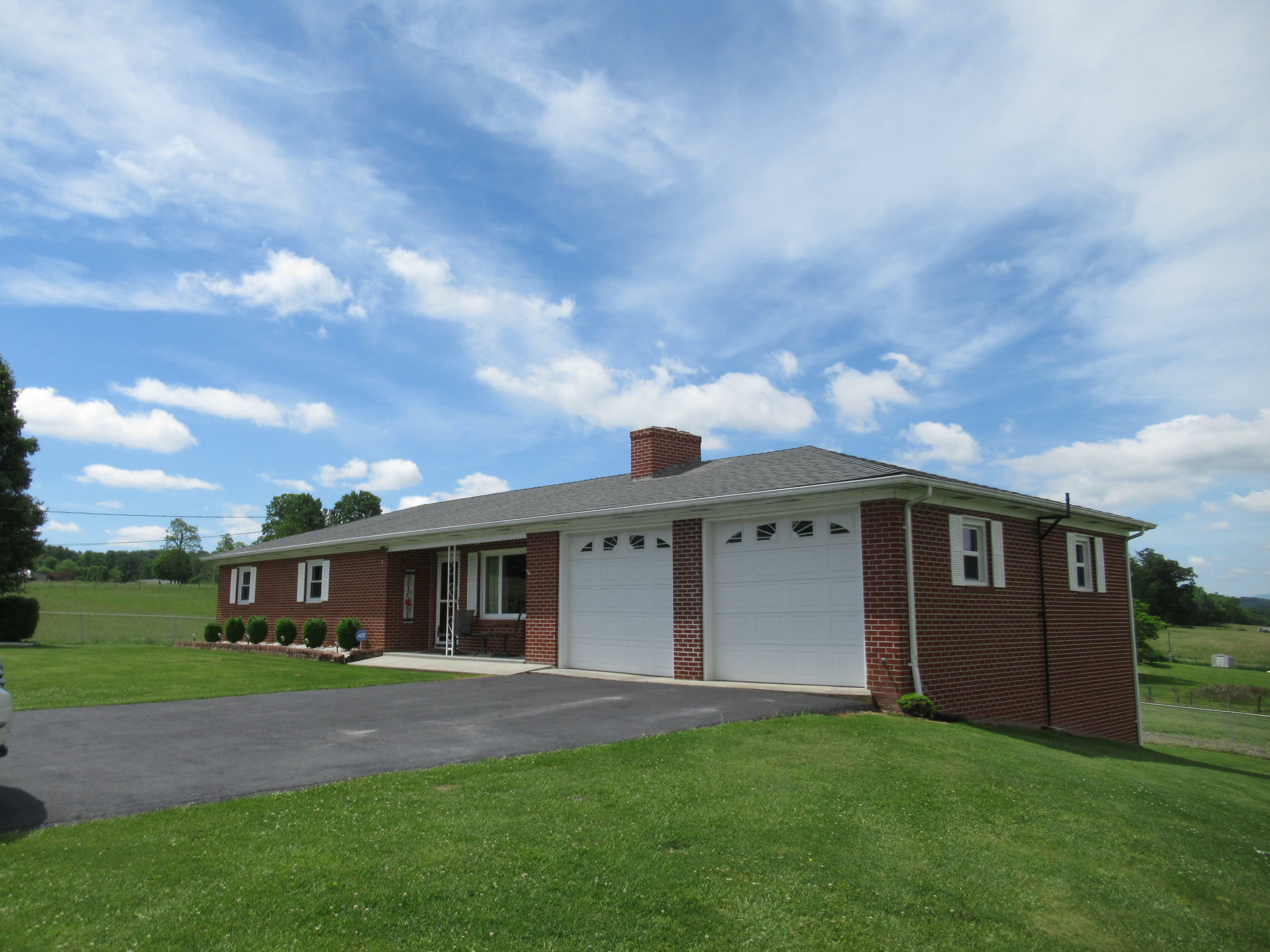 Property Photo: 6127 Pine Grove Road WV 24918