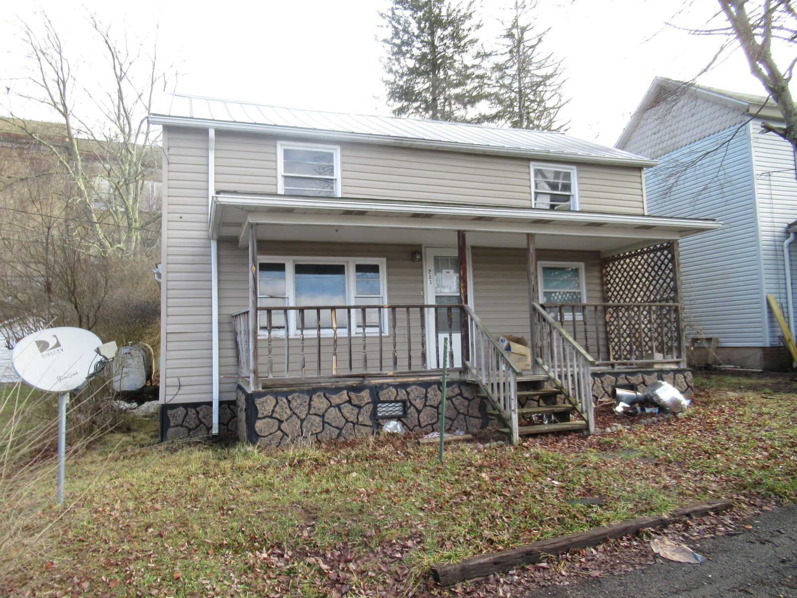 Property Photo:  283 12th St  WV 25962 