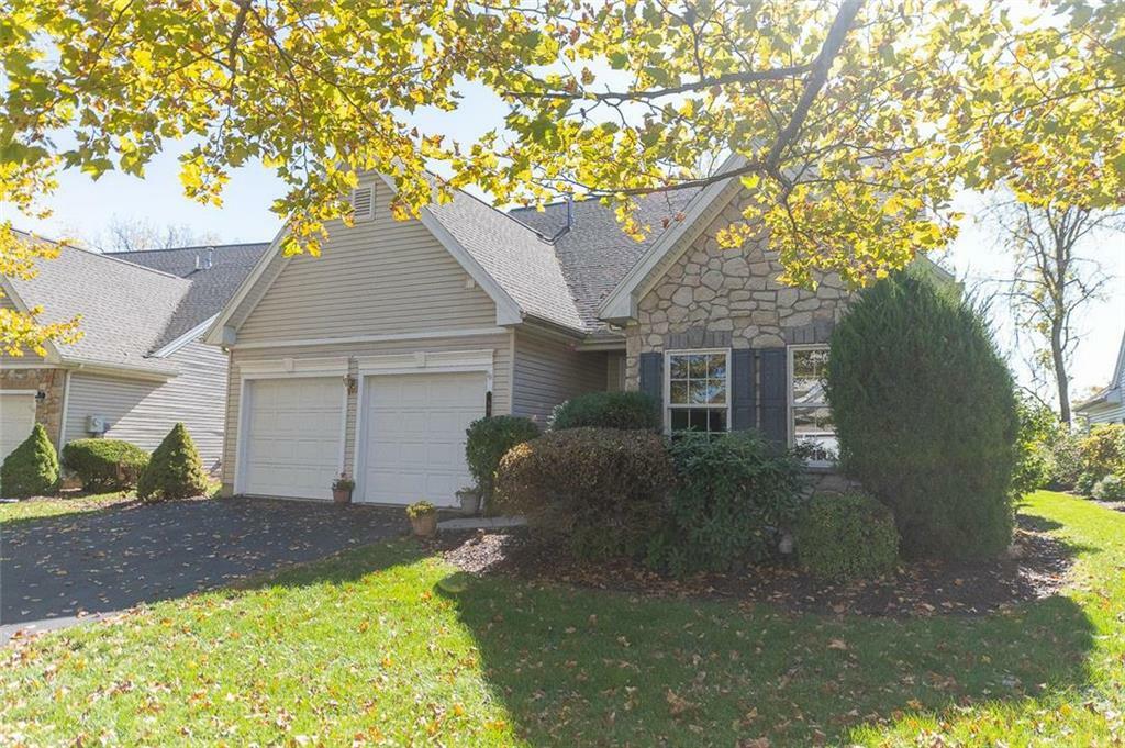 Property Photo:  80 South Glenmoor Circle  PA 18045 