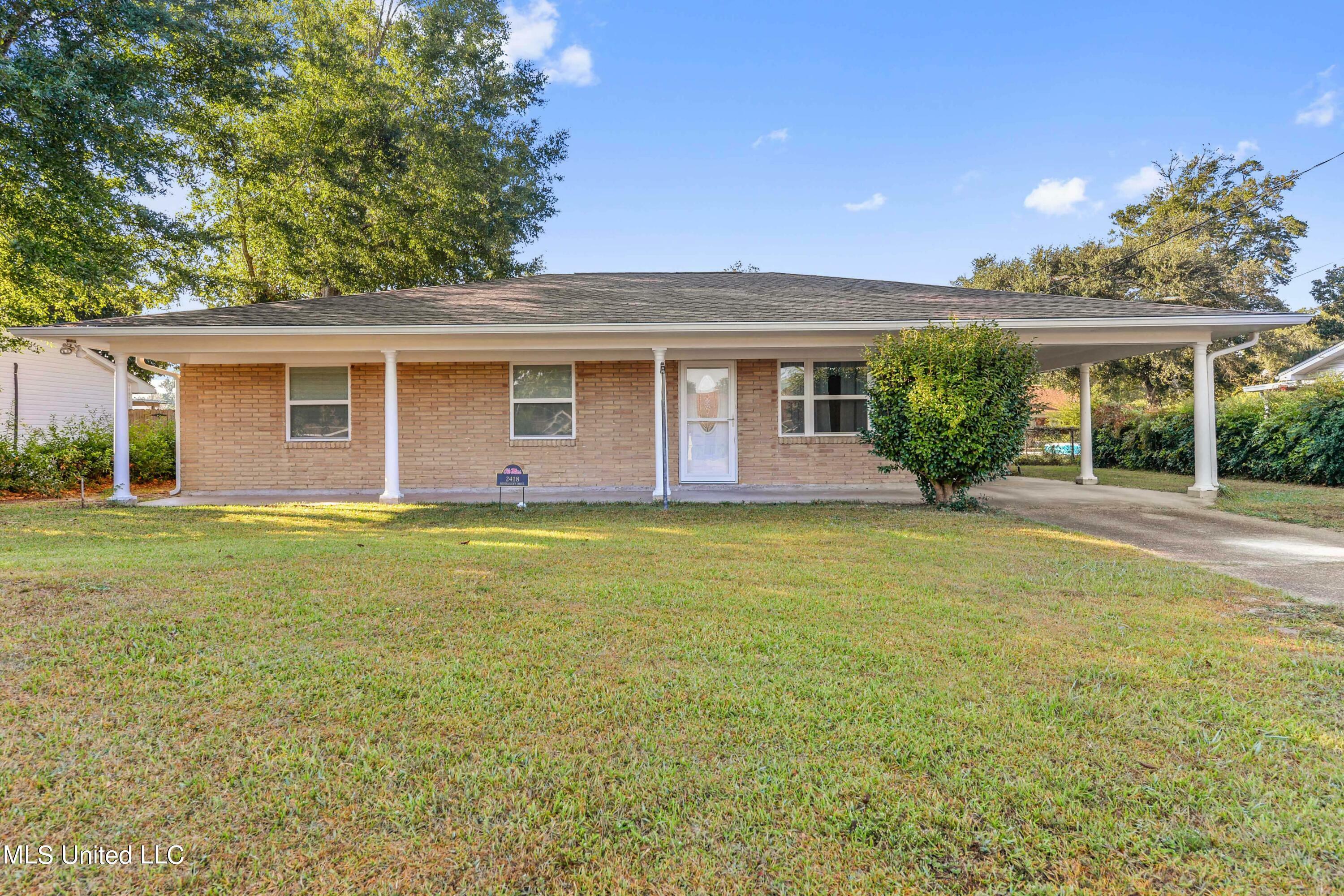 Property Photo:  2418 Middlecoff Drive  MS 39507 