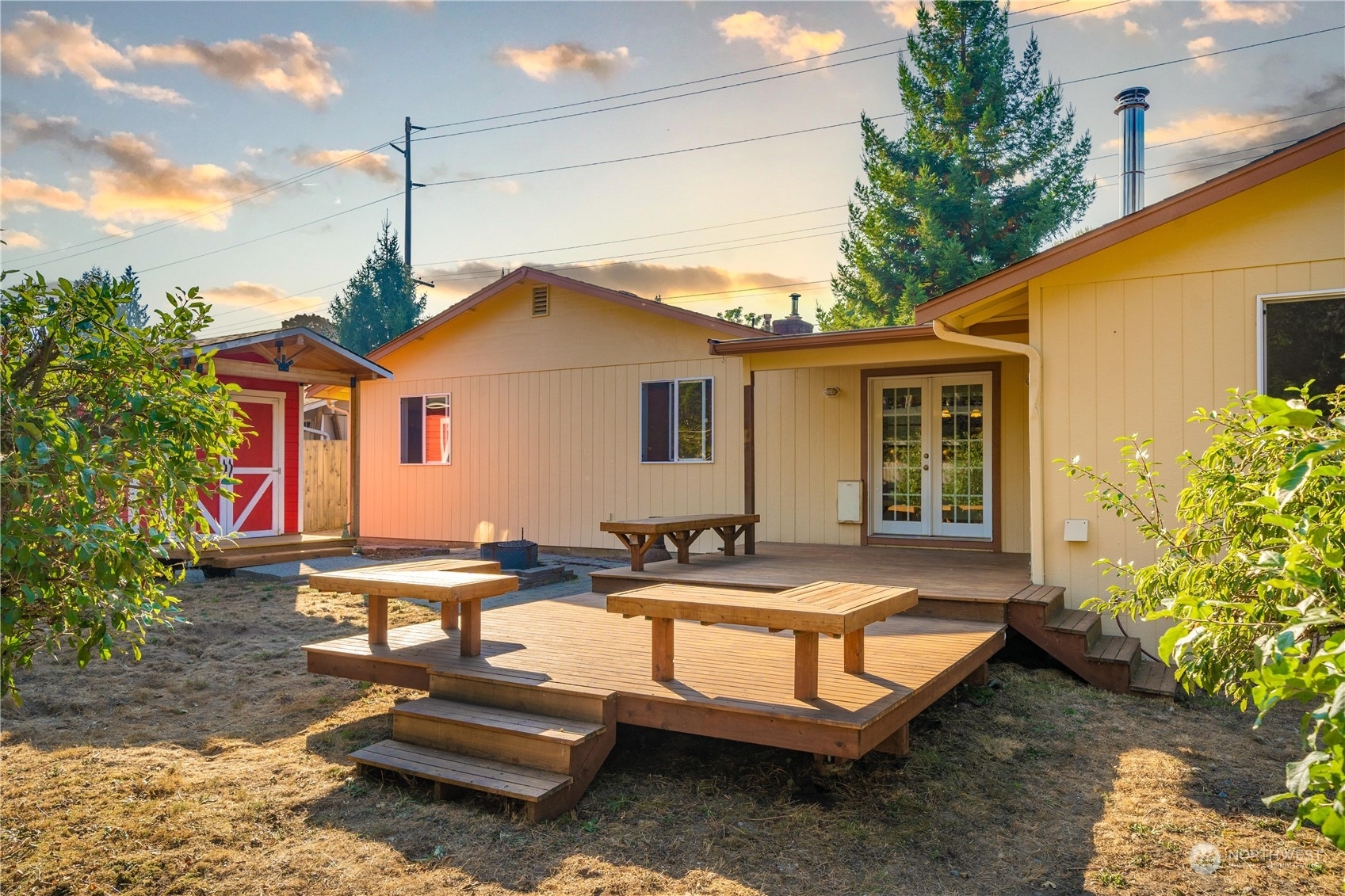Property Photo: 2612 M Street SE WA 98002