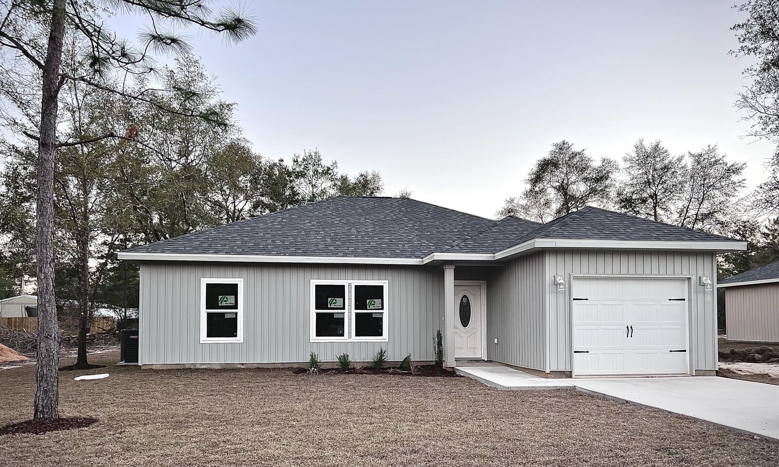 Property Photo:  103 W Buckeye Street  FL 32433 