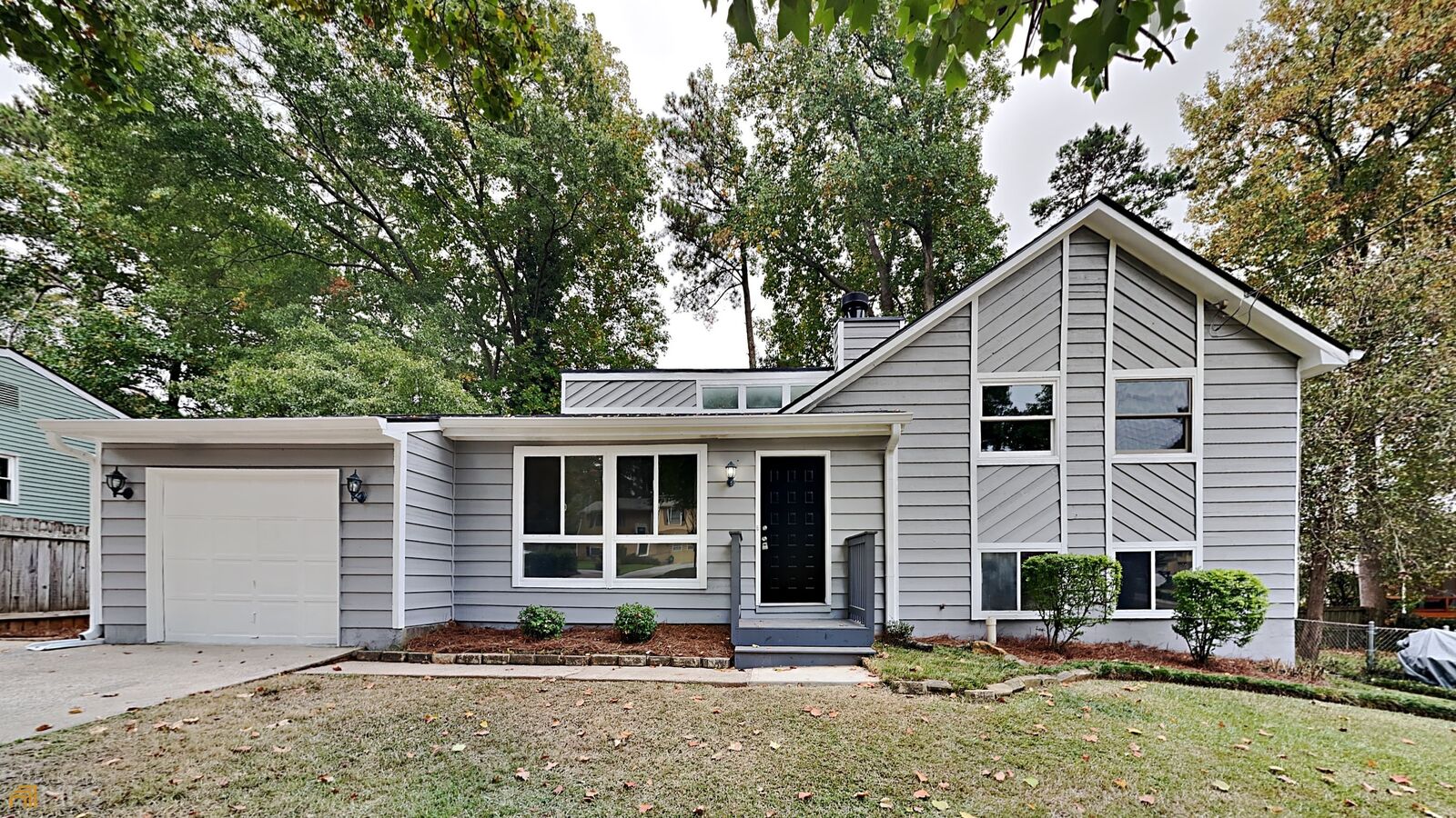 Property Photo: 4222 Hopkins Lake Drive GA 30096