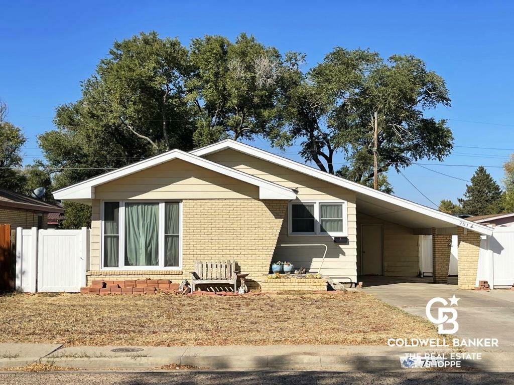 Property Photo:  701 Howerton Place  KS 67846 