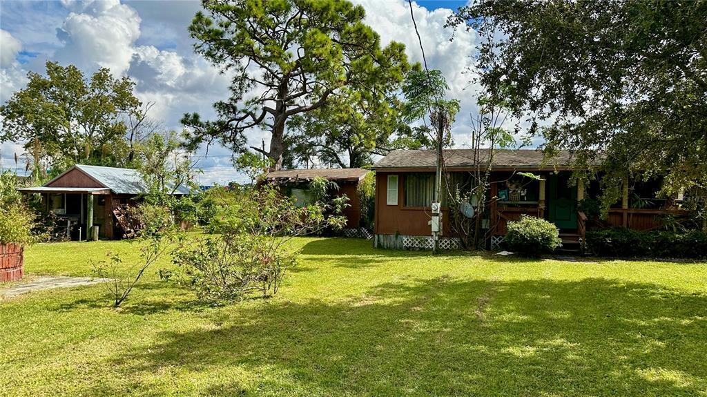 Property Photo: 5518 Van Doren Avenue FL 34652