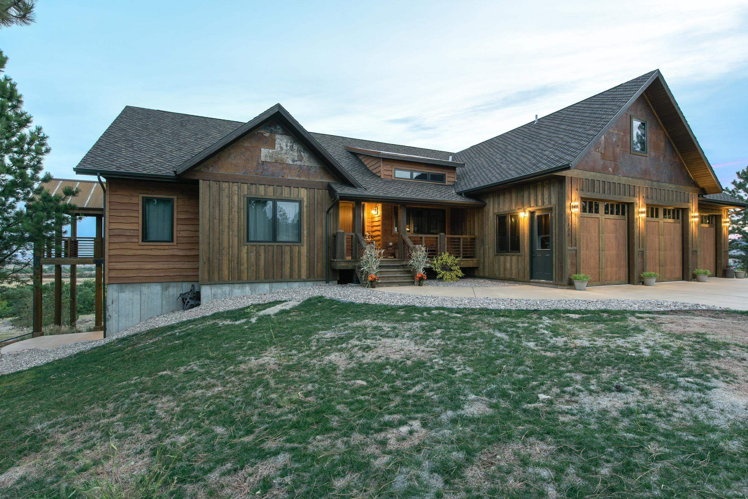 Property Photo: 1435 Charles Street SD 57783