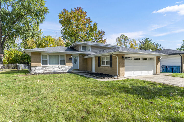 15731 Dante Drive  South Holland IL 60473 photo