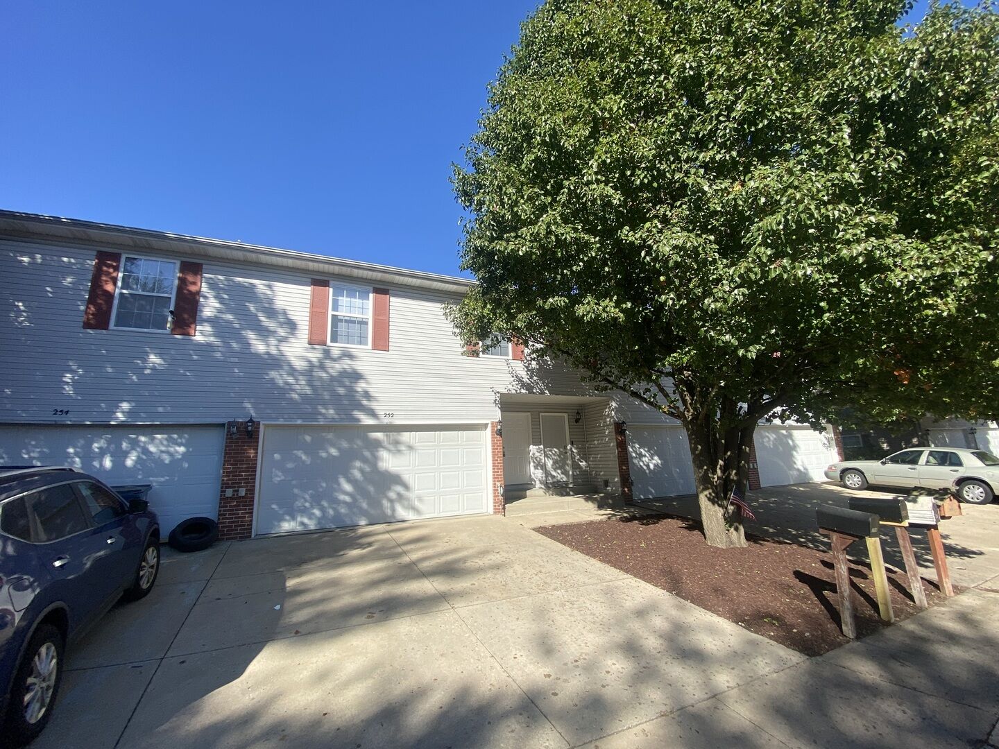 Property Photo:  252 Parktrail Road  IL 61761 