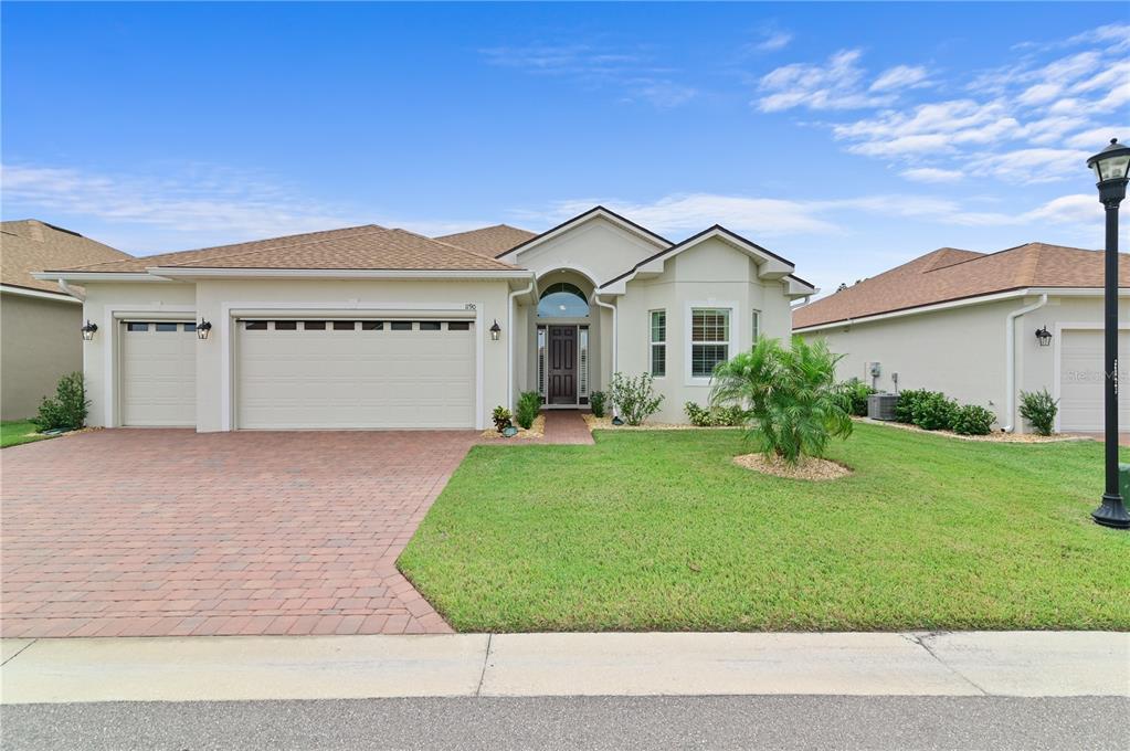 Property Photo: 1190 Sawgrass Dr FL 33884