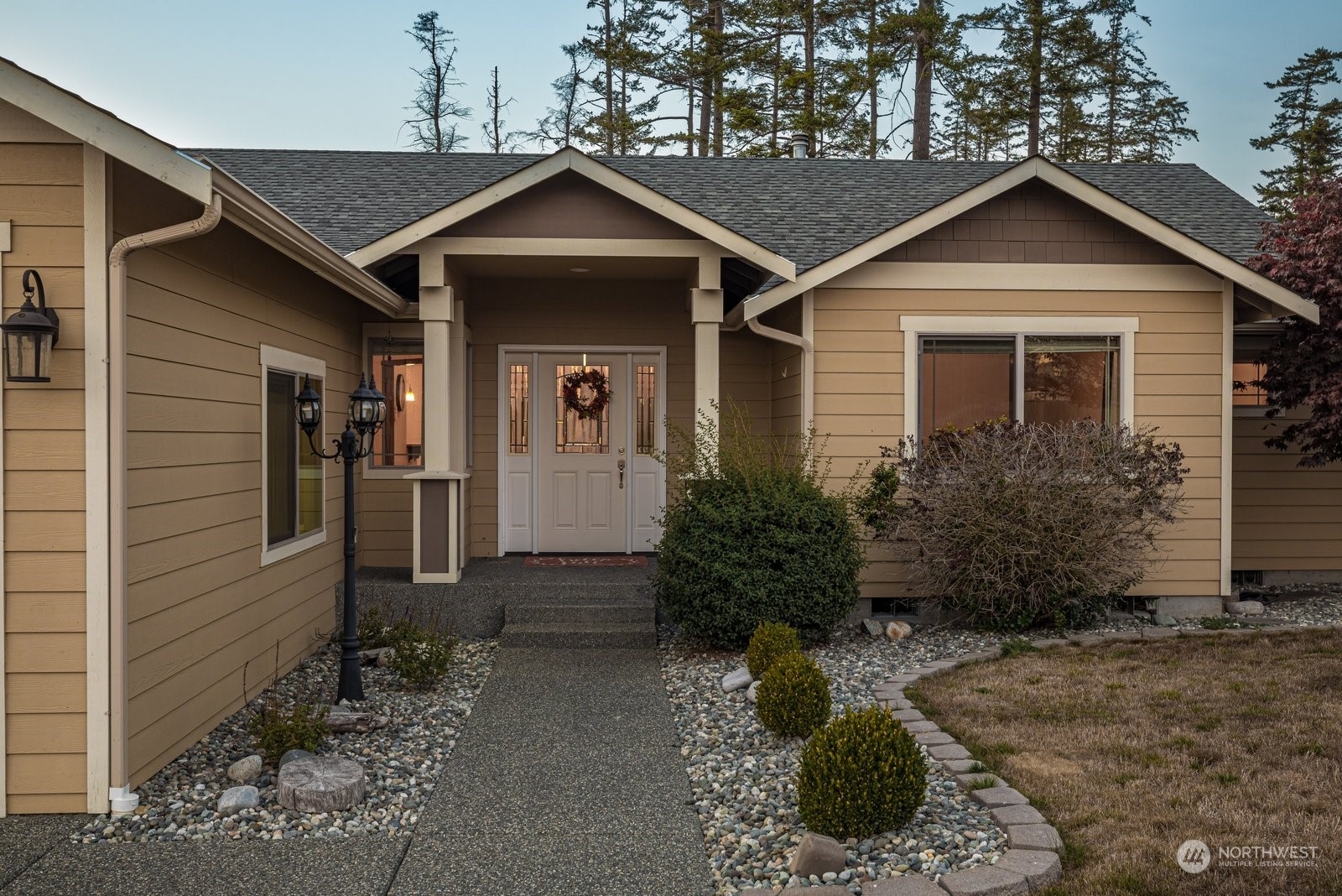 Property Photo:  1012 Lyle Ridge Circle  WA 98277 