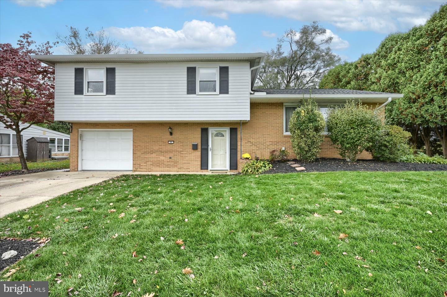 Property Photo: 25 S West Avenue PA 17011