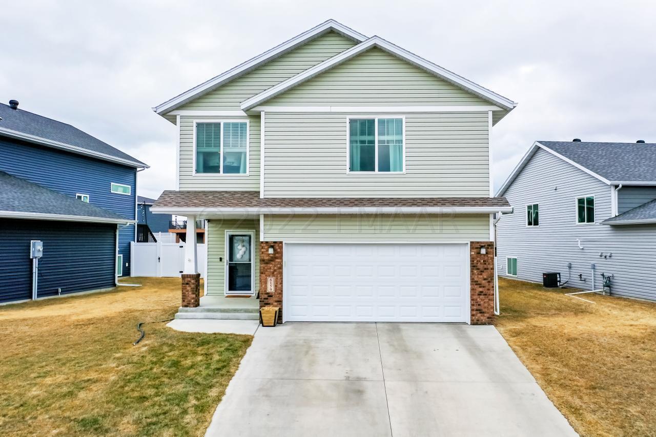 Property Photo:  6159 58 Street S  ND 58104 