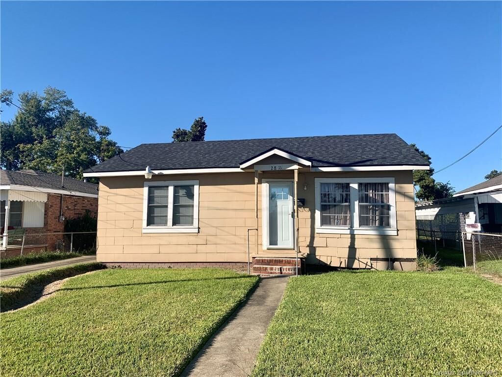 Property Photo:  2811 12th Street E  LA 70601 