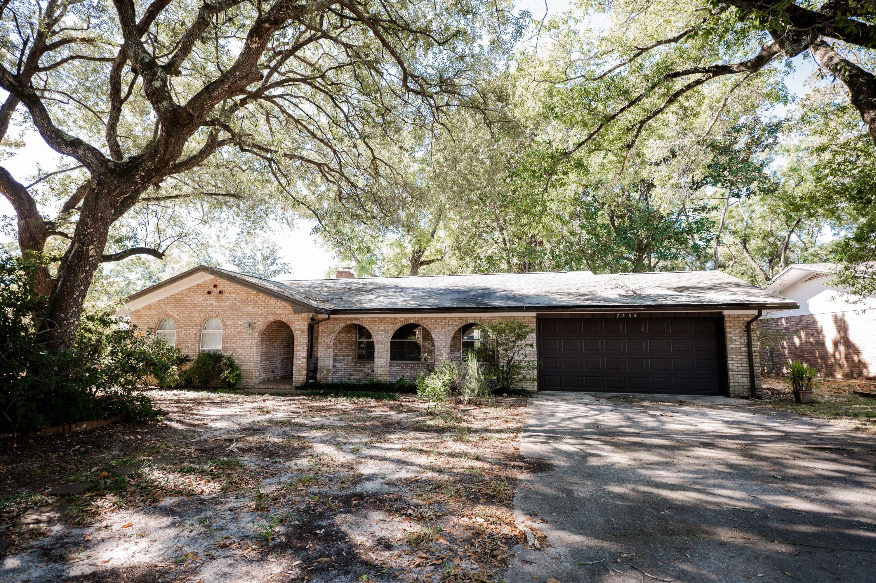 Property Photo:  2444 Duncan Drive  FL 32578 