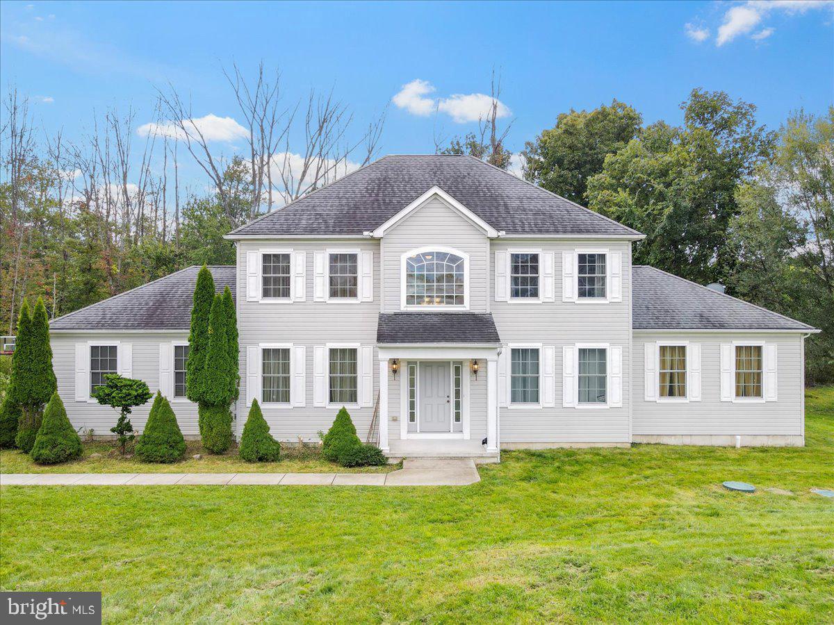 Property Photo: 81 Summerfield Drive PA 18343