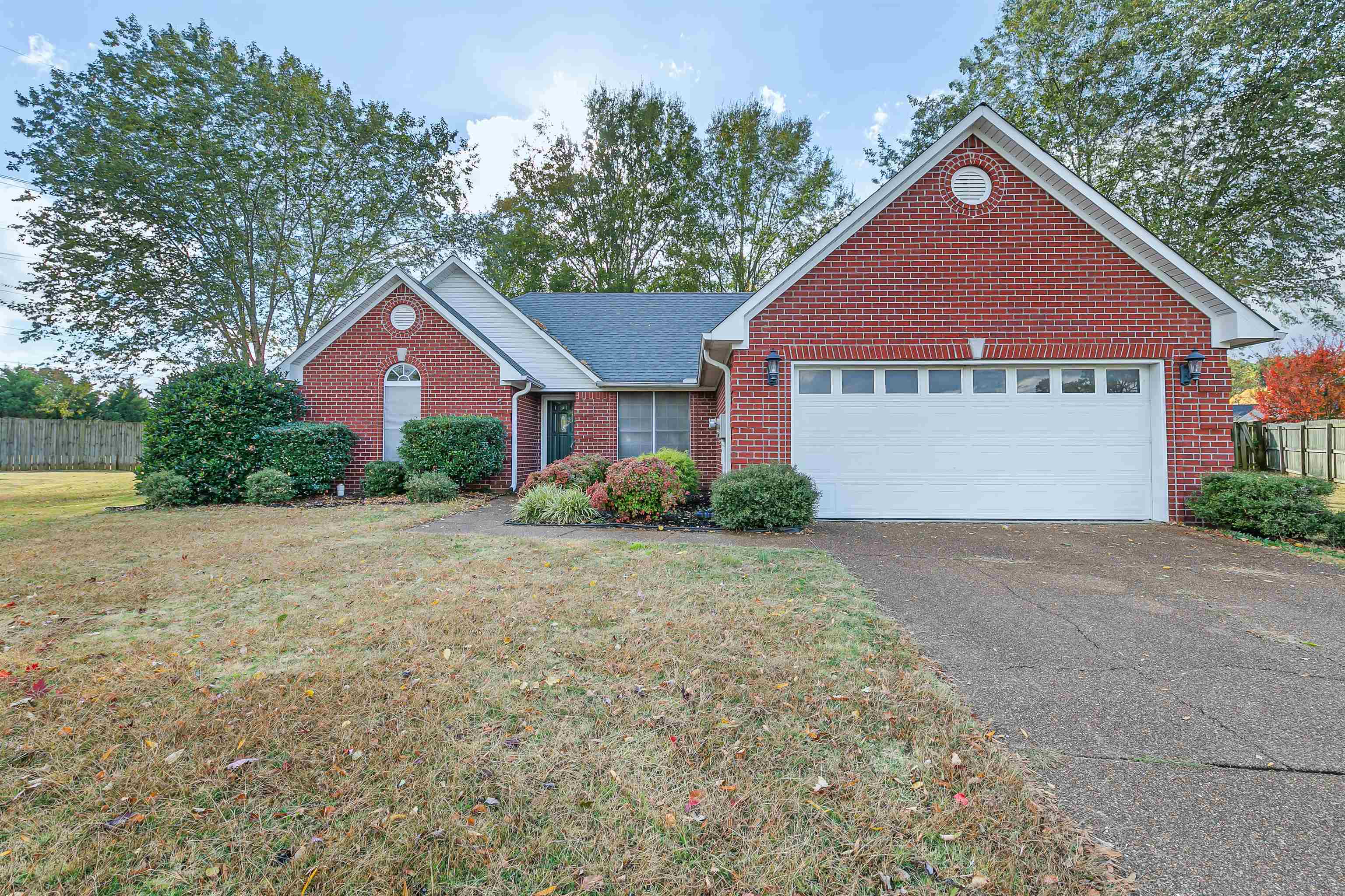 Property Photo:  23 Homeview Cv  TN 38305 