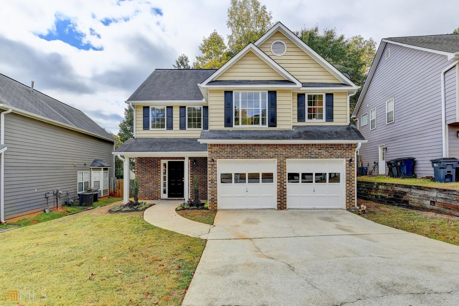 Property Photo: 2070 Stoneoak Drive GA 30043