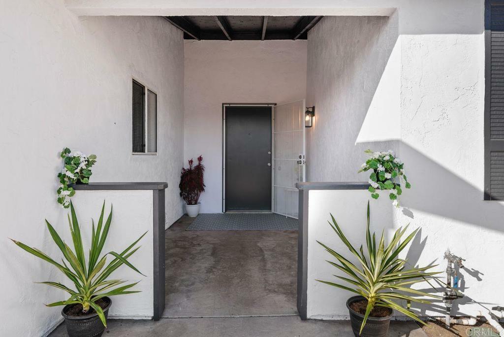 Property Photo:  4408 Tortilla  CA 92057 