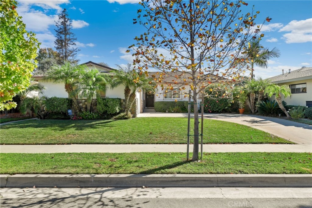 Property Photo:  650 Kinley Street  CA 90631 