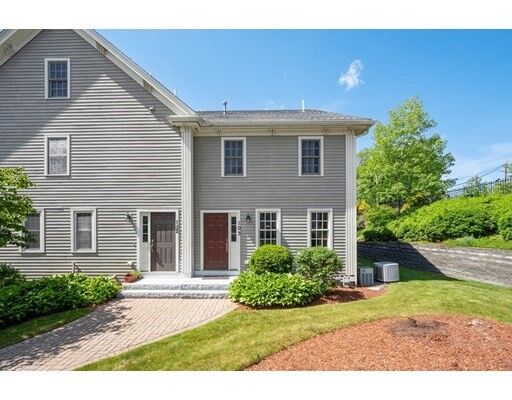 Property Photo:  10 Charnstaff Ln 103  MA 01821 